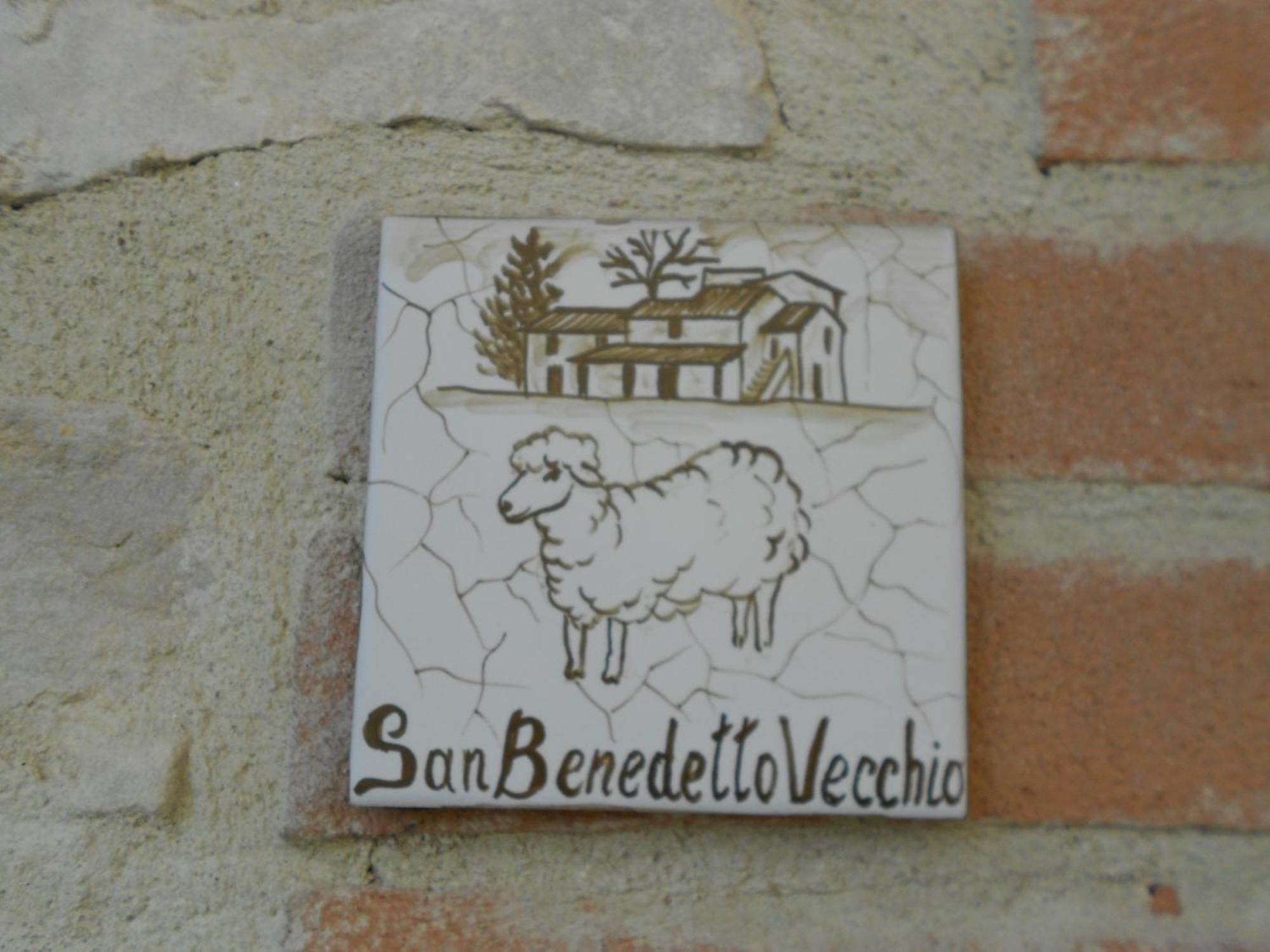 Agriturismo Borgo San Benedetto Villa Pietralunga  Eksteriør bilde